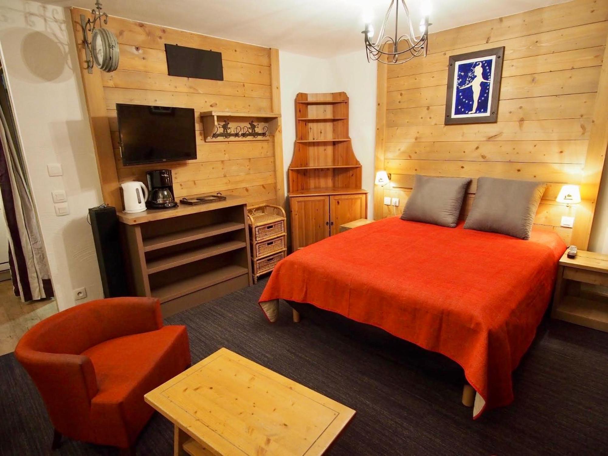 Risoulski Antares - Piscine Et Sauna Luaran gambar